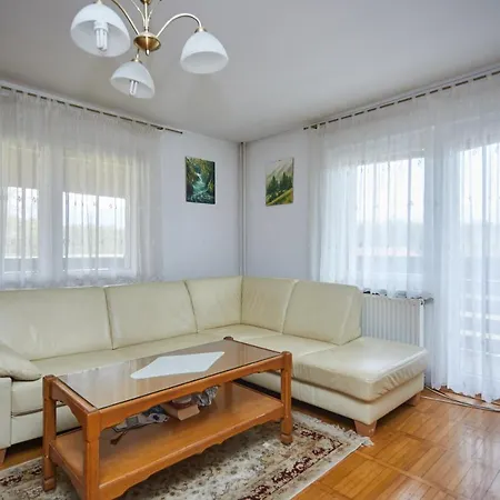 شقة Apartmaji Simona