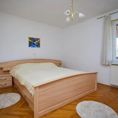 شقة Apartmaji Simona